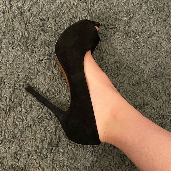 Enzo Angiolini Platform Suede Heels - Picture 6 of 6